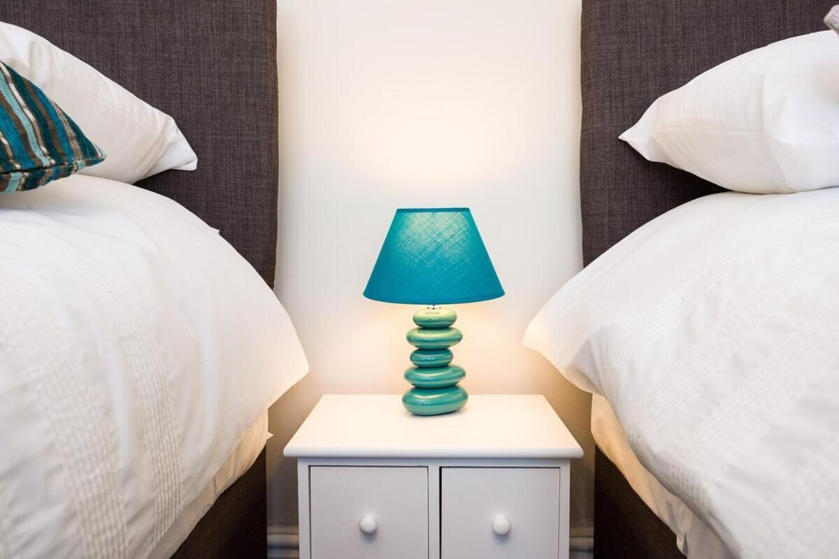 Stopover At Orchard Apartment Light And Cosy Portsmouth Quarto foto