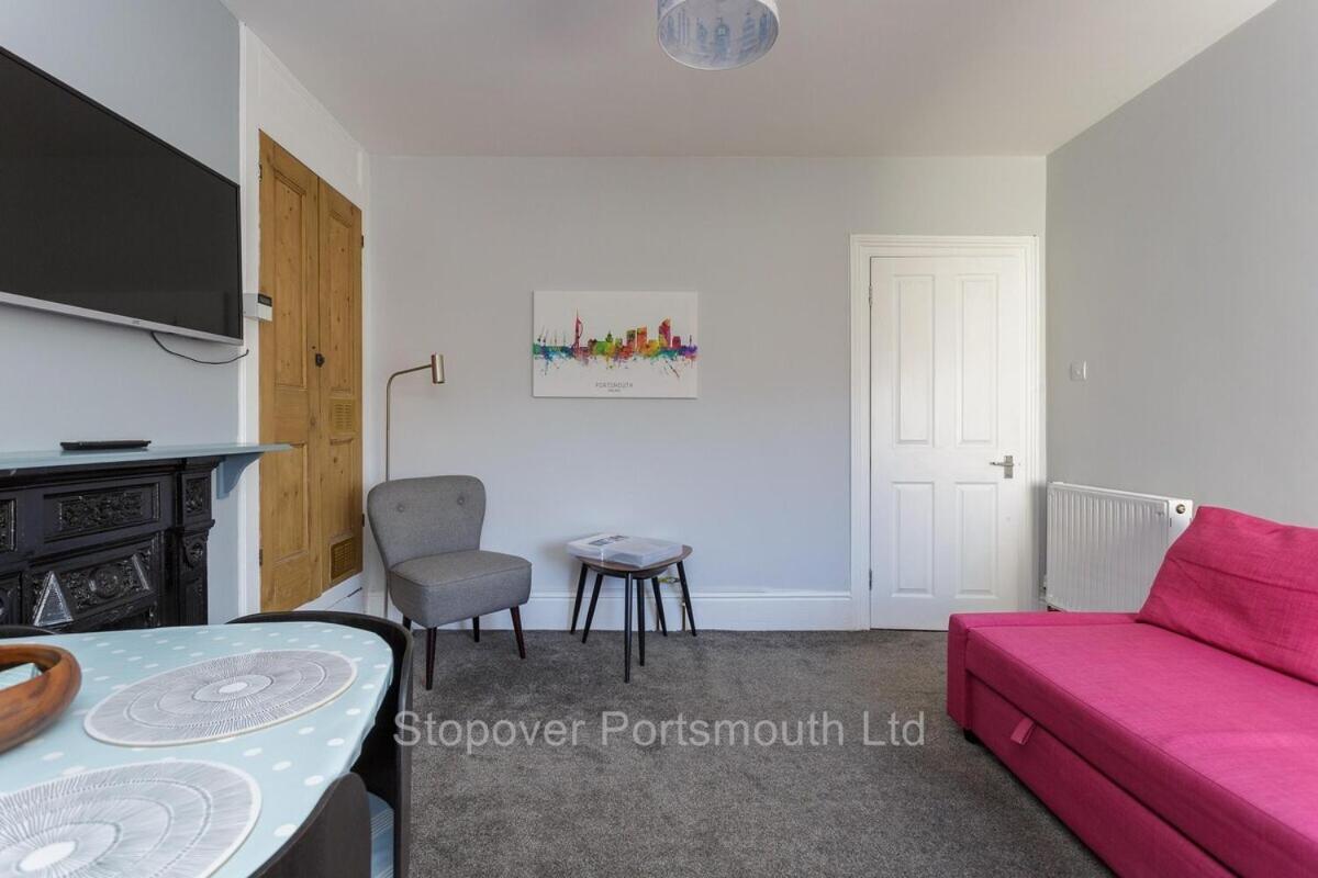 Stopover At Orchard Apartment Light And Cosy Portsmouth Quarto foto