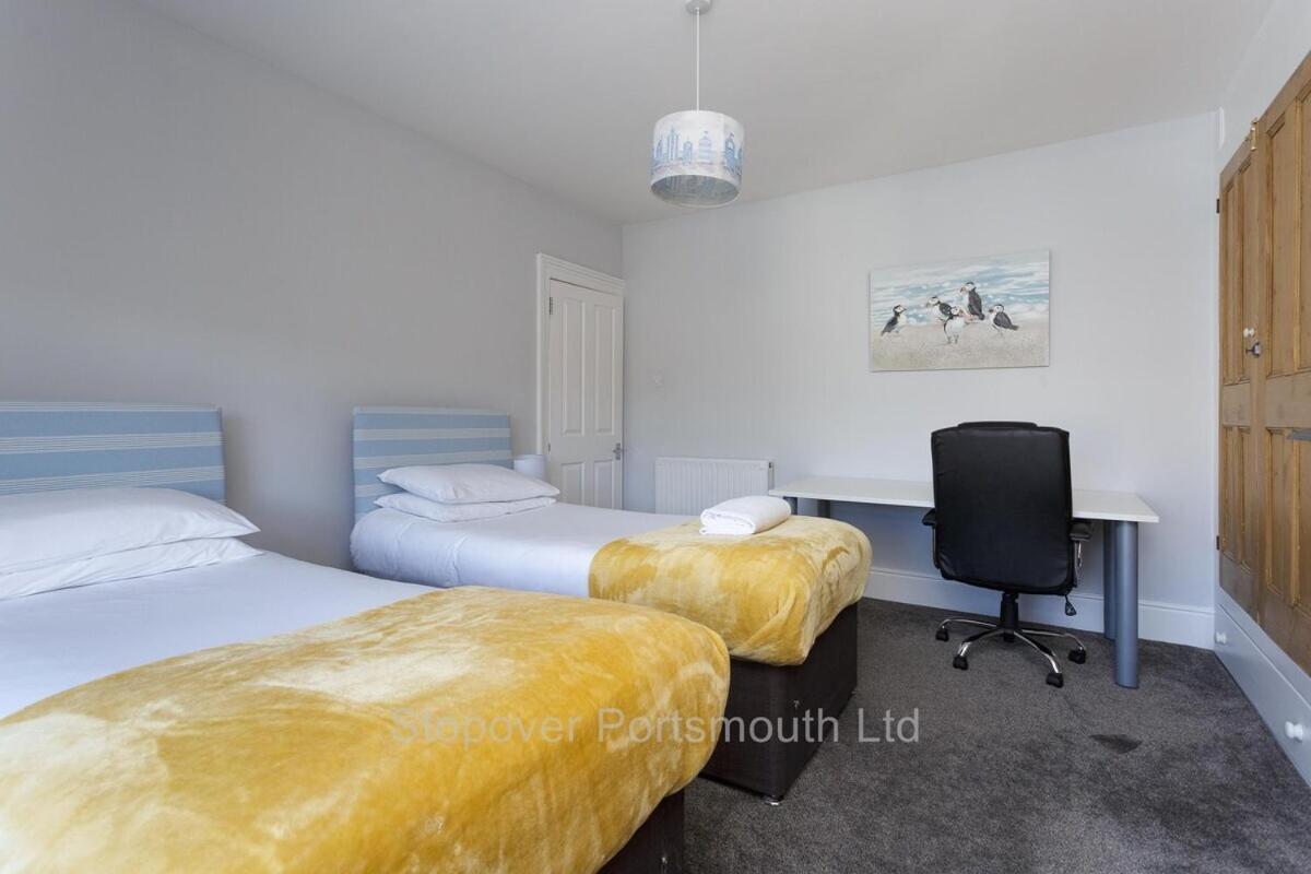 Stopover At Orchard Apartment Light And Cosy Portsmouth Quarto foto