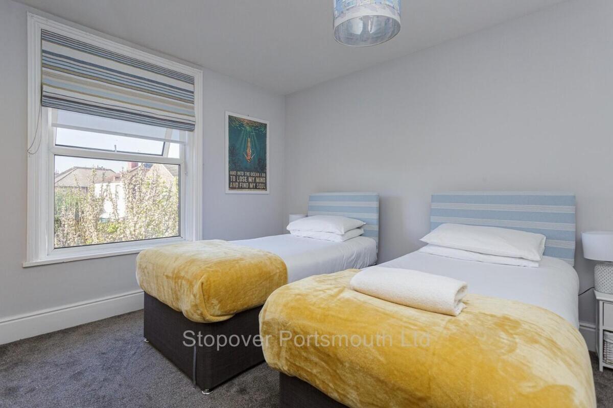 Stopover At Orchard Apartment Light And Cosy Portsmouth Quarto foto